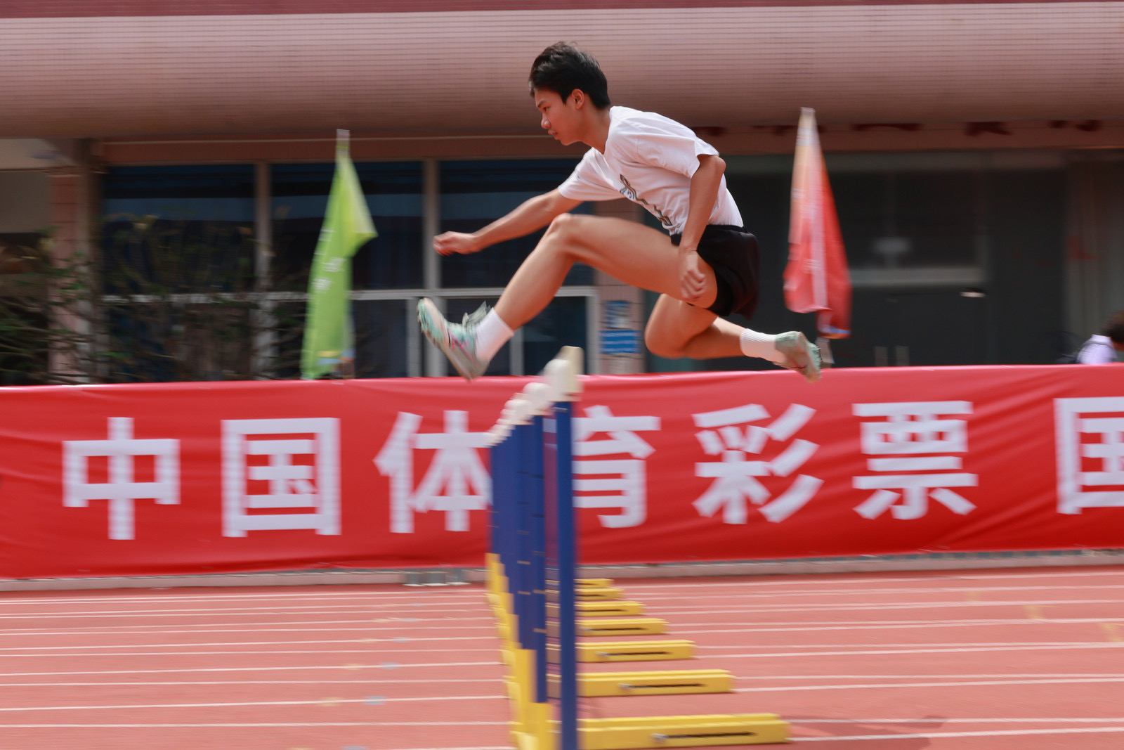 连胜终结！中国队田径赛事中意外终止连败